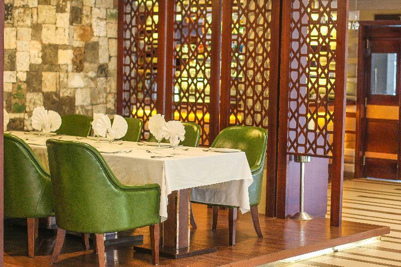 Nitzana Residences & Restaurant Pereybere Beach Bagian luar foto